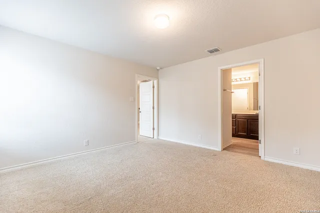 $2,400 | 13726 Newman Stage, San Antonio, TX 78254
