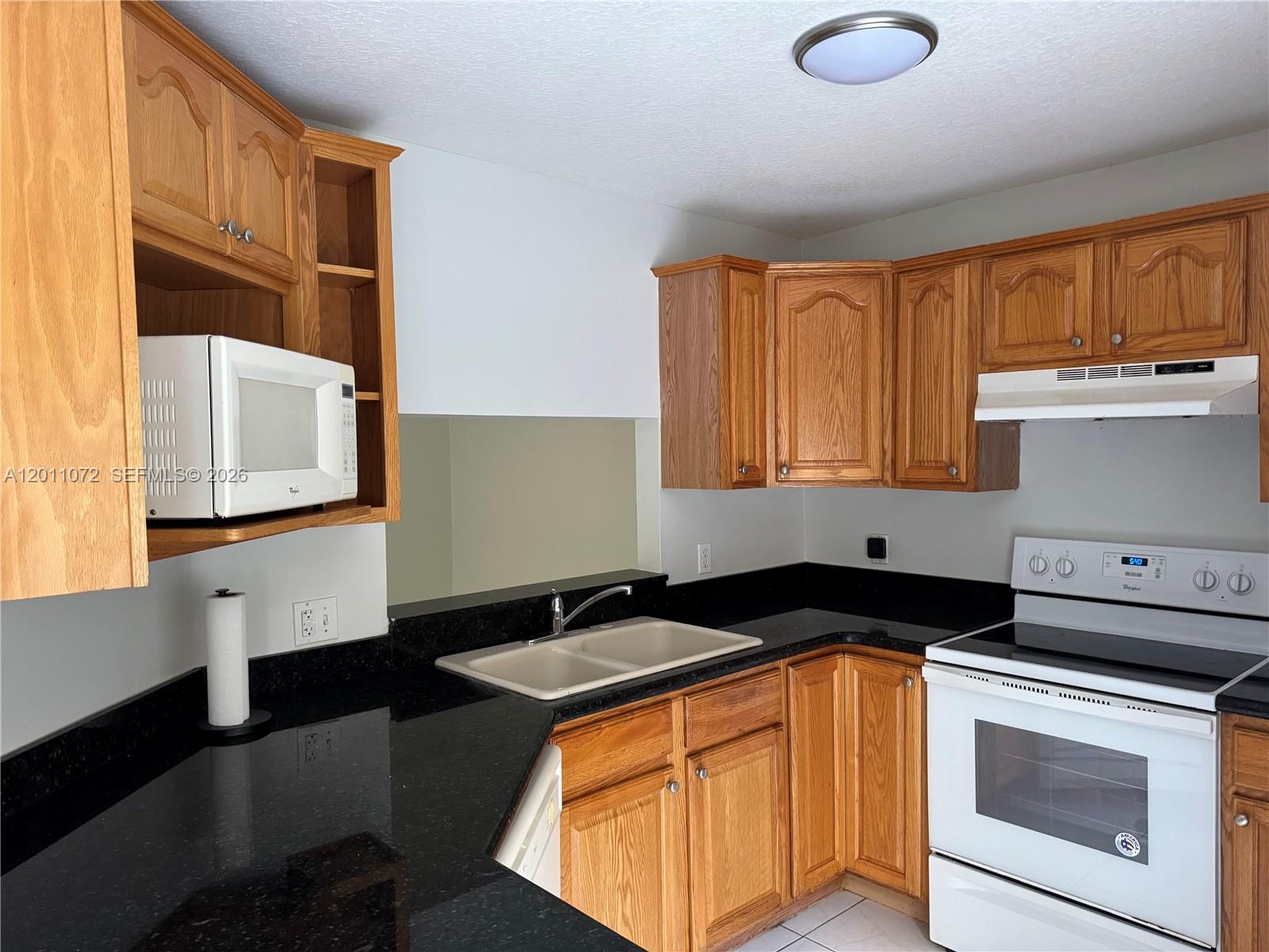3811 Simms Street, Unit 3811 Hollywood, FL 33021 - Photo 3 of 26