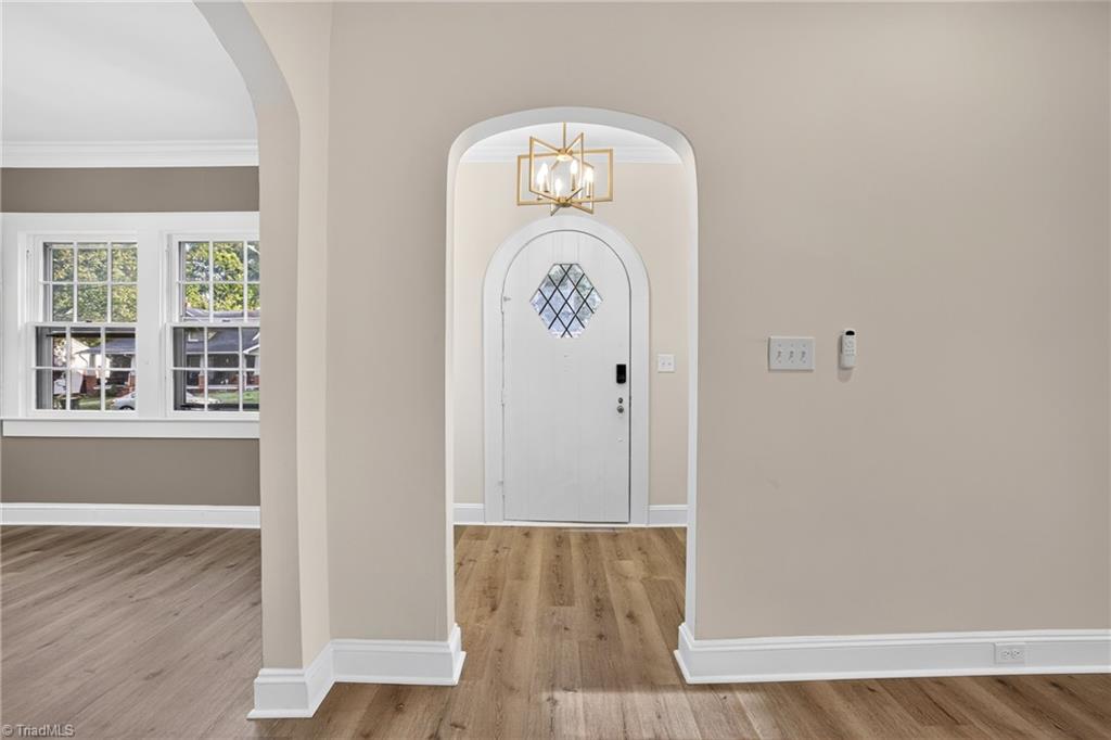 405 Spring Street Thomasville, NC 27360 - Photo 8 of 46