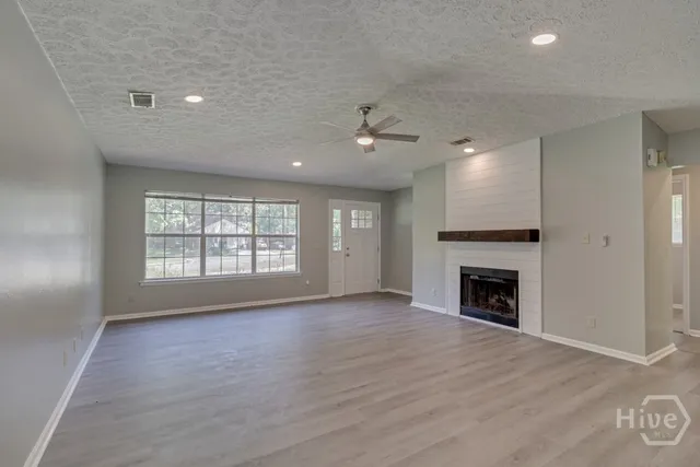 $2,250 | 85 Eagle Nest Lane, Richmond Hill, GA 31324