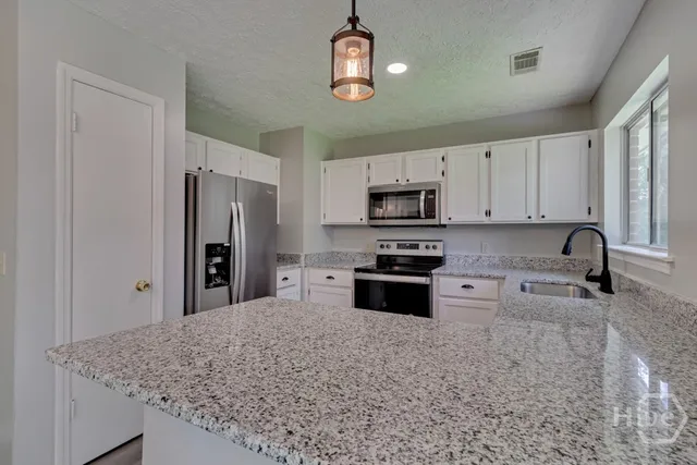 $2,250 | 85 Eagle Nest Lane, Richmond Hill, GA 31324