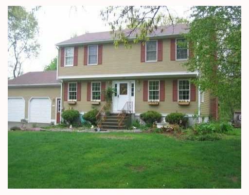 139 Second Point Road Warwick, RI 02889 - Photo 1 of 7 Exterior Front.