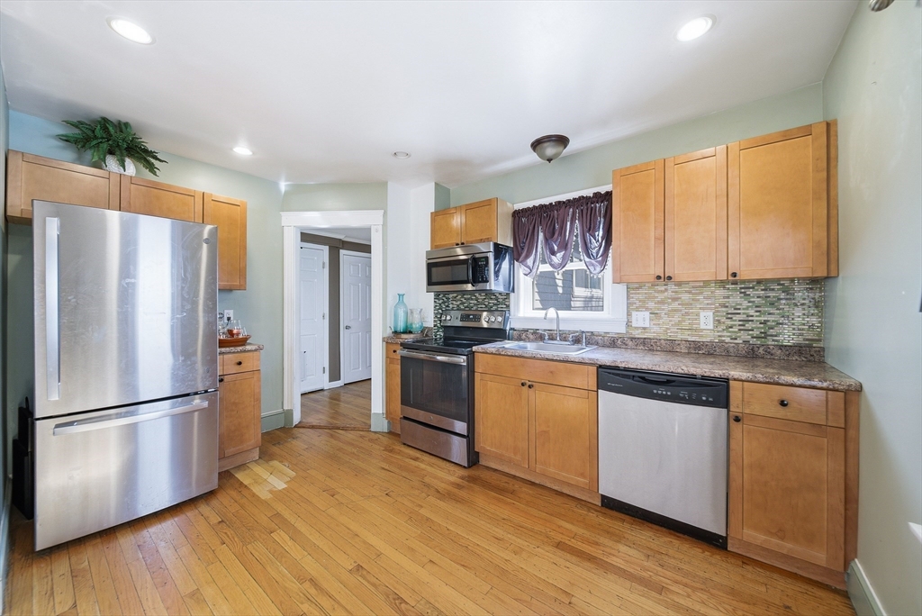 12 Eade Street Lynn, MA 01902 - Photo 1 of 29