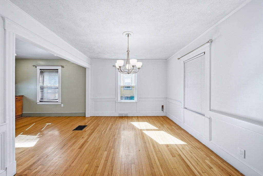 12 Eade Street Lynn, MA 01902 - Photo 4 of 29