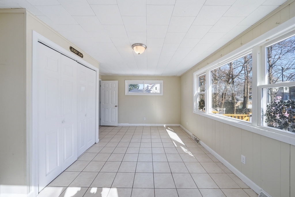 12 Eade Street Lynn, MA 01902 - Photo 8 of 29