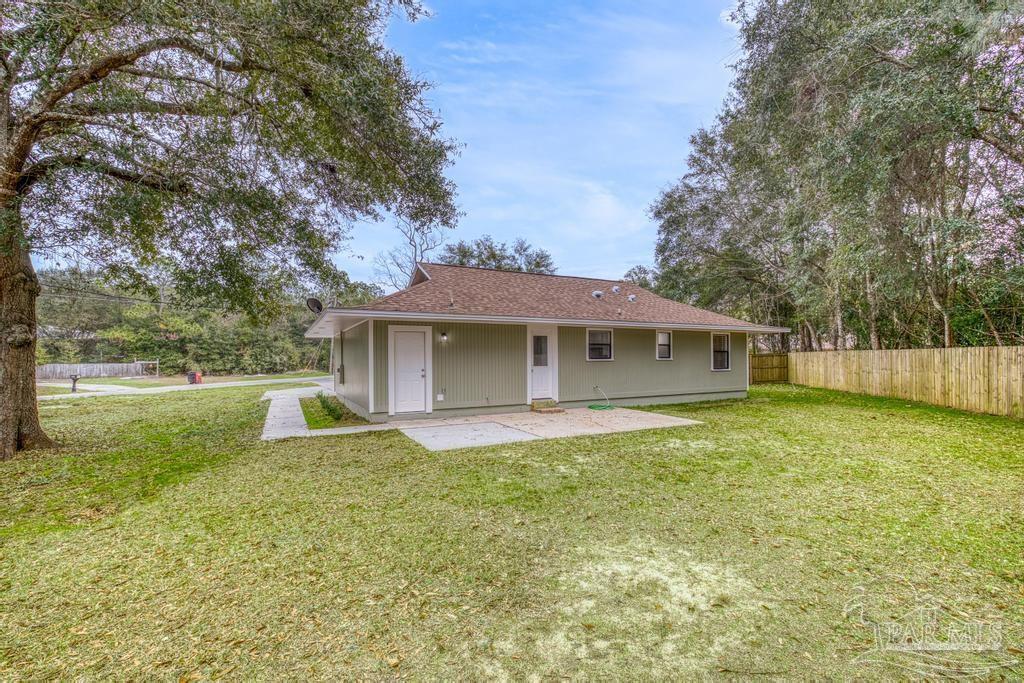 4373 Cecelia Court Pace, FL 32571 - Photo 32 of 44