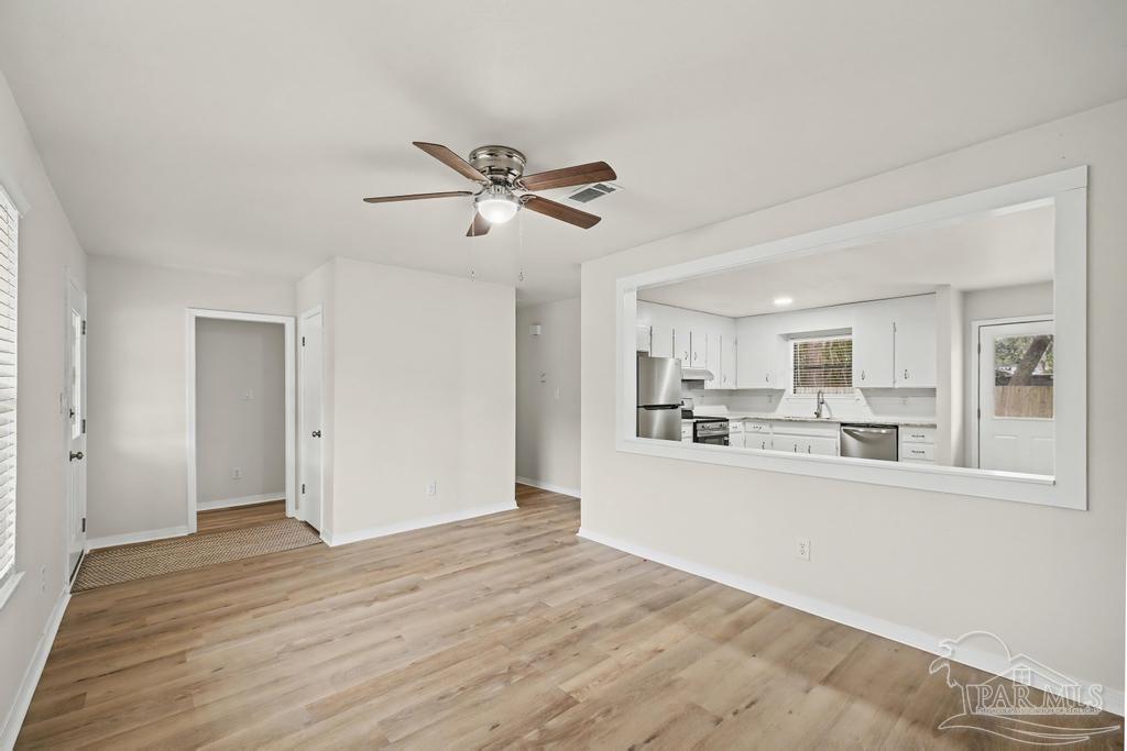 4373 Cecelia Court Pace, FL 32571 - Photo 4 of 44