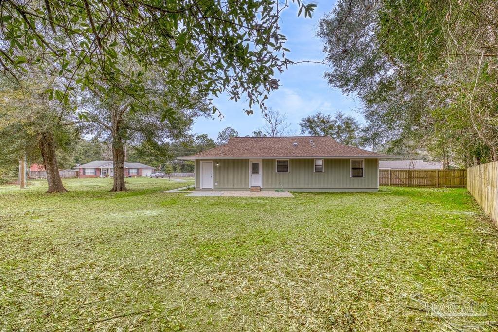 4373 Cecelia Court Pace, FL 32571 - Photo 6 of 44