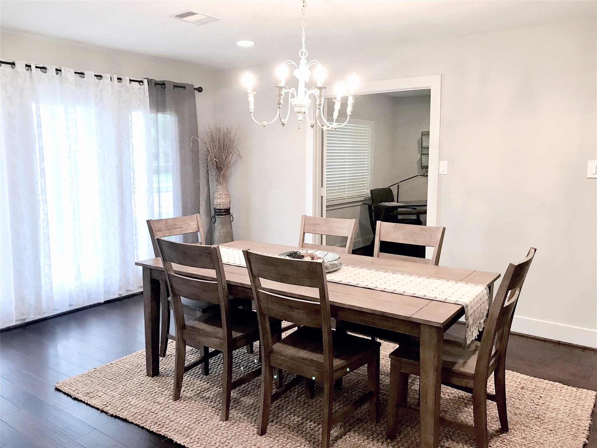 5250 Birdwood Road Houston, TX 77096 - Photo 8 of 30