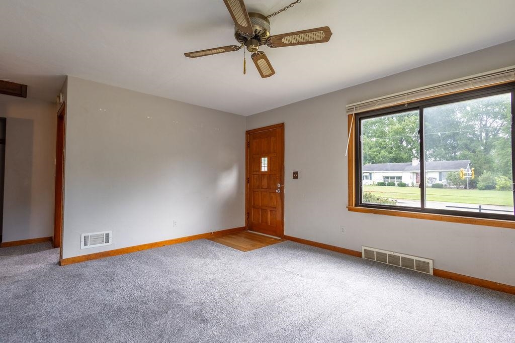 1724 Prairie Avenue Beloit, WI 53511 - Photo 4 of 13