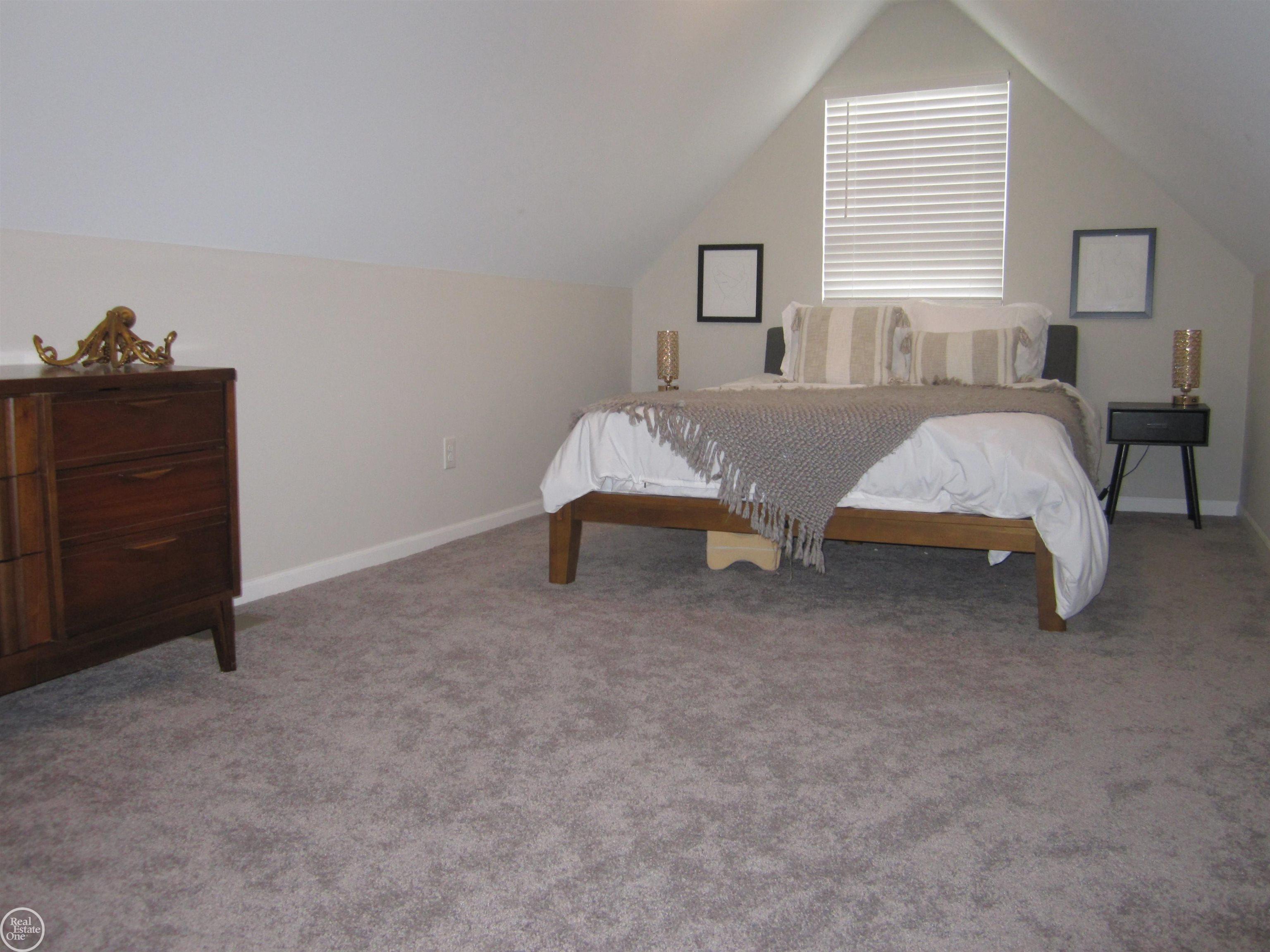 816 Nelson's Ridge Drive Howell, MI 48843 - Photo 14 of 16 50105321-13.JPG
