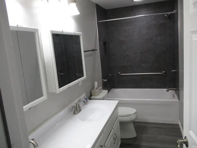 $489,000 | 24160 Highway 23, South Bend, IN 46614