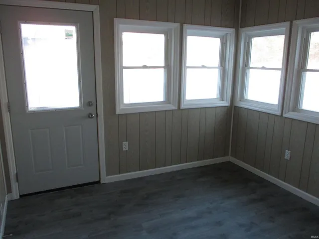 $489,000 | 24160 Highway 23, South Bend, IN 46614