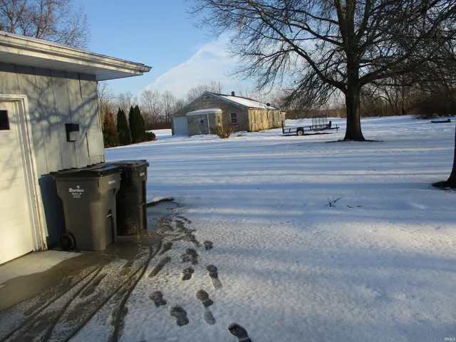 $489,000 | 24160 Highway 23, South Bend, IN 46614