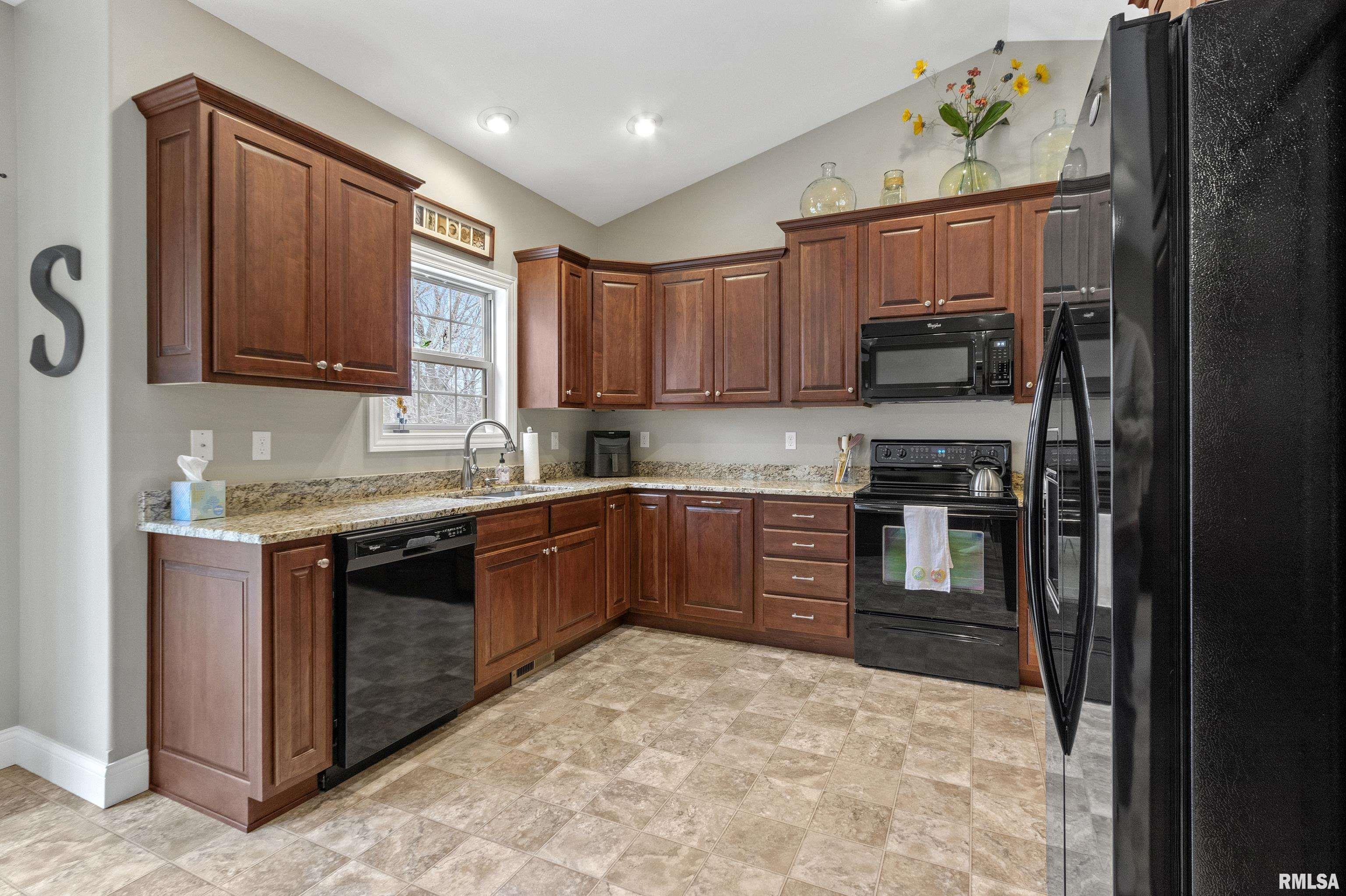 11016 North Tuscany Ridge Court Dunlap, IL 61525 - Photo 9 of 52 Gallery Image 9