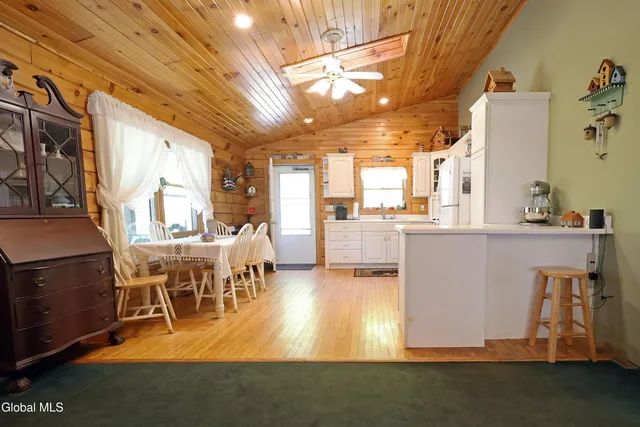 $689,000 | 454 East Shore Drive, Horicon, NY 12808