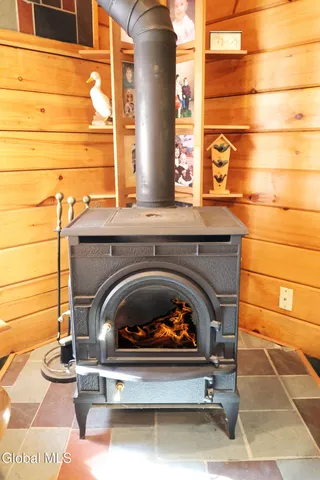 $689,000 | 454 East Shore Drive, Horicon, NY 12808