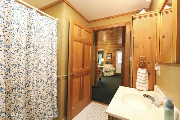 $689,000 | 454 East Shore Drive, Horicon, NY 12808