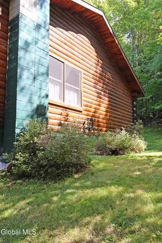 $689,000 | 454 East Shore Drive, Horicon, NY 12808