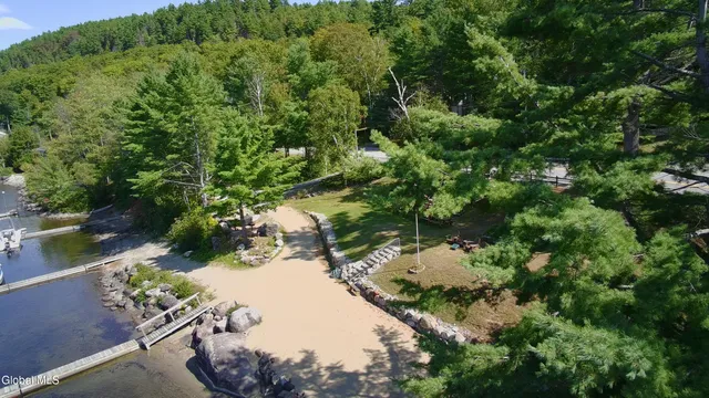 $689,000 | 454 East Shore Drive, Horicon, NY 12808