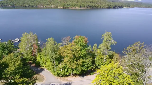 $689,000 | 454 East Shore Drive, Horicon, NY 12808