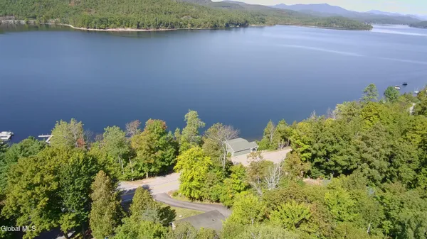 $689,000 | 454 East Shore Drive, Horicon, NY 12808