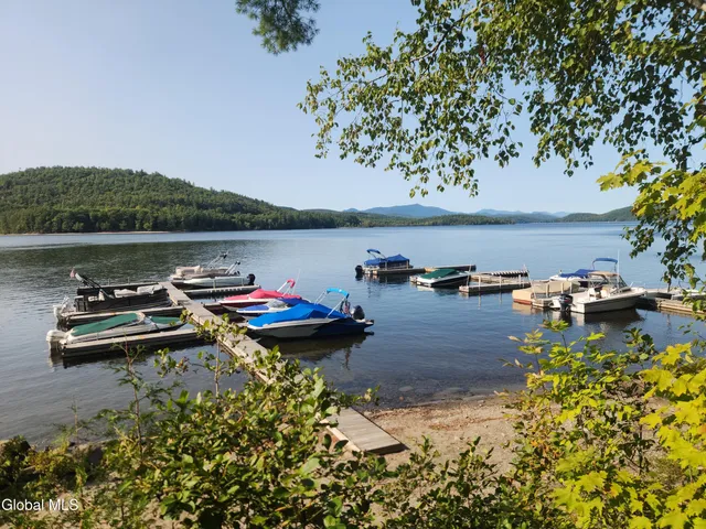 $689,000 | 454 East Shore Drive, Horicon, NY 12808