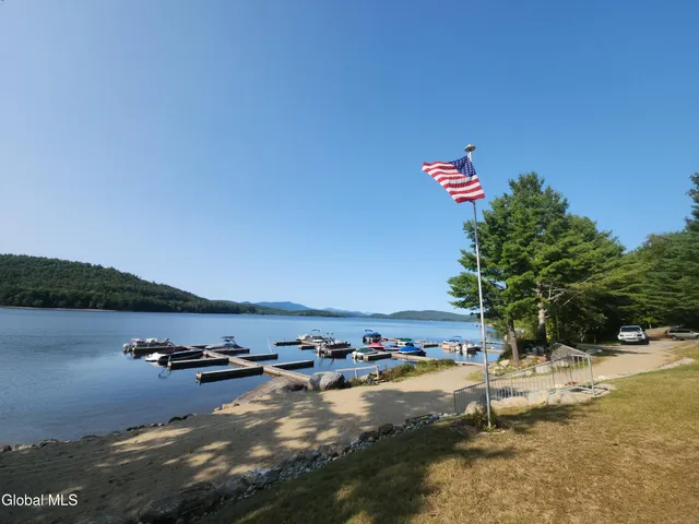 $689,000 | 454 East Shore Drive, Horicon, NY 12808