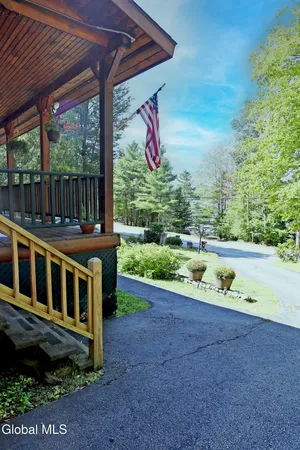 $689,000 | 454 East Shore Drive, Horicon, NY 12808