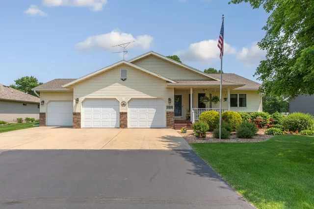 $489,900 | 4820 Echo Court, Faribault, MN 55021