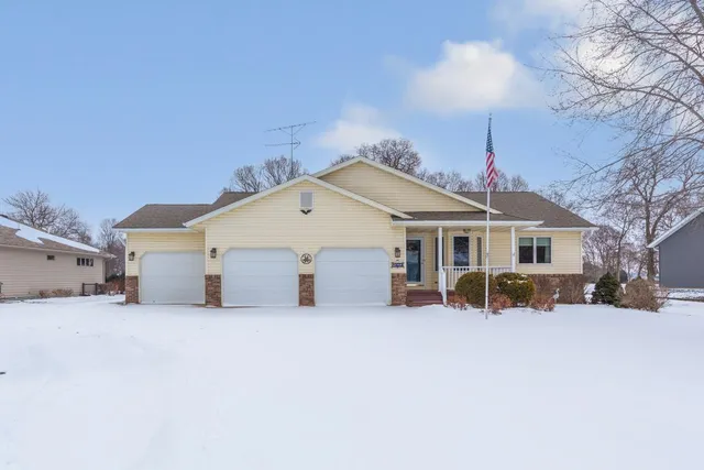 $489,900 | 4820 Echo Court, Faribault, MN 55021