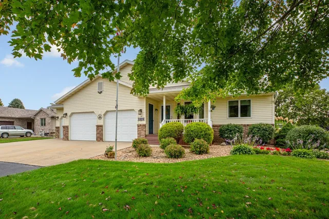 $489,900 | 4820 Echo Court, Faribault, MN 55021