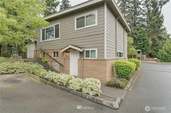 $1,990 | 20417 26th Avenue West, Lynnwood, WA 98036