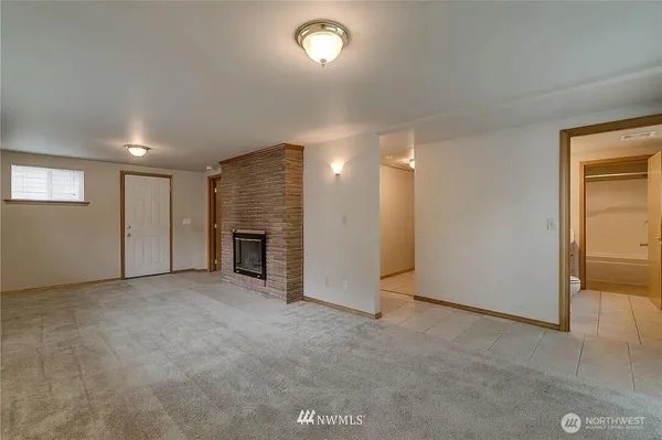 $1,990 | 20417 26th Avenue West, Lynnwood, WA 98036