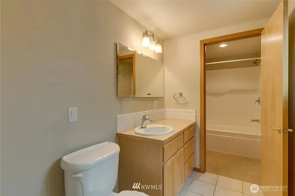 $1,990 | 20417 26th Avenue West, Lynnwood, WA 98036