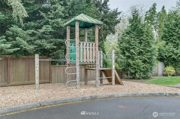 $1,990 | 20417 26th Avenue West, Lynnwood, WA 98036