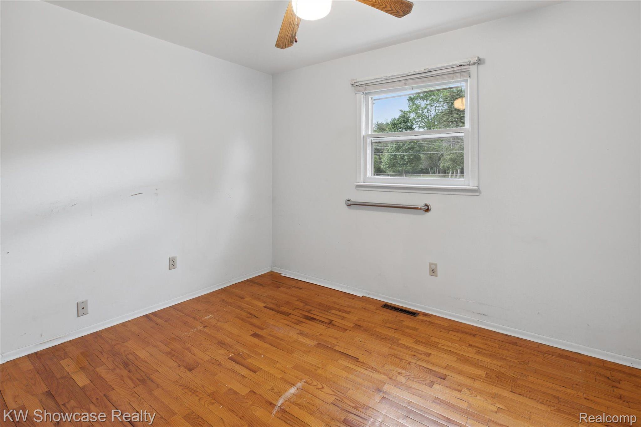 14353 North Bray Road Clio, MI 48420 - Photo 22 of 45 Primary Bedroom
