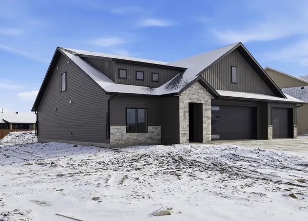 $774,900 | 3296 Timber Crk Circle South, Fargo, ND 58104