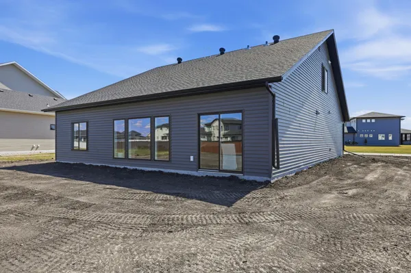 $774,900 | 3296 Timber Crk Circle South, Fargo, ND 58104