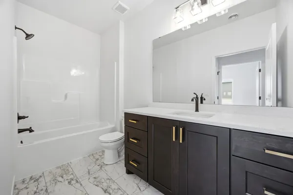 $774,900 | 3296 Timber Crk Circle South, Fargo, ND 58104