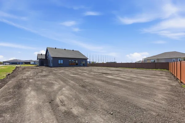 $774,900 | 3296 Timber Crk Circle South, Fargo, ND 58104