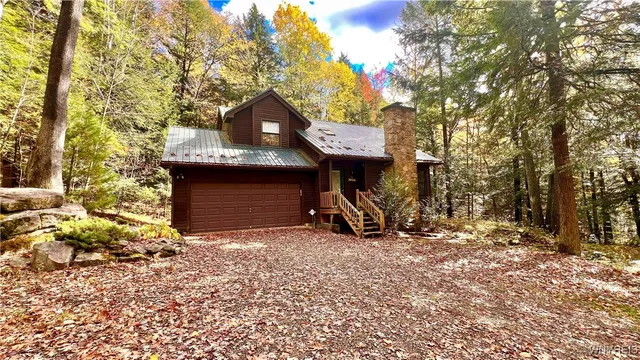 $325,000 | 3662 Forest Hill Road, Great Valley, NY 14748