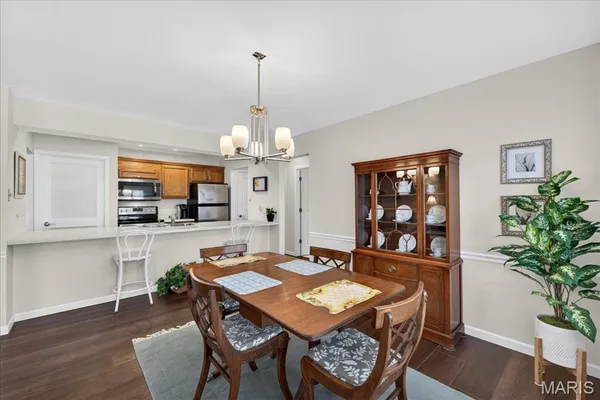 $184,900 | 1122 Sunbolt Drive, Unit K, St. Louis, MO 63129