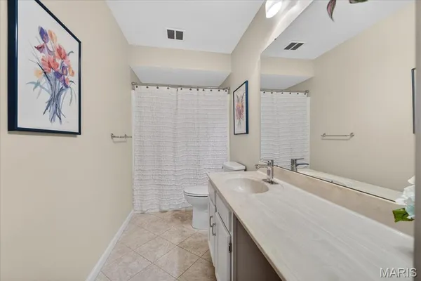 $184,900 | 1122 Sunbolt Drive, Unit K, St. Louis, MO 63129