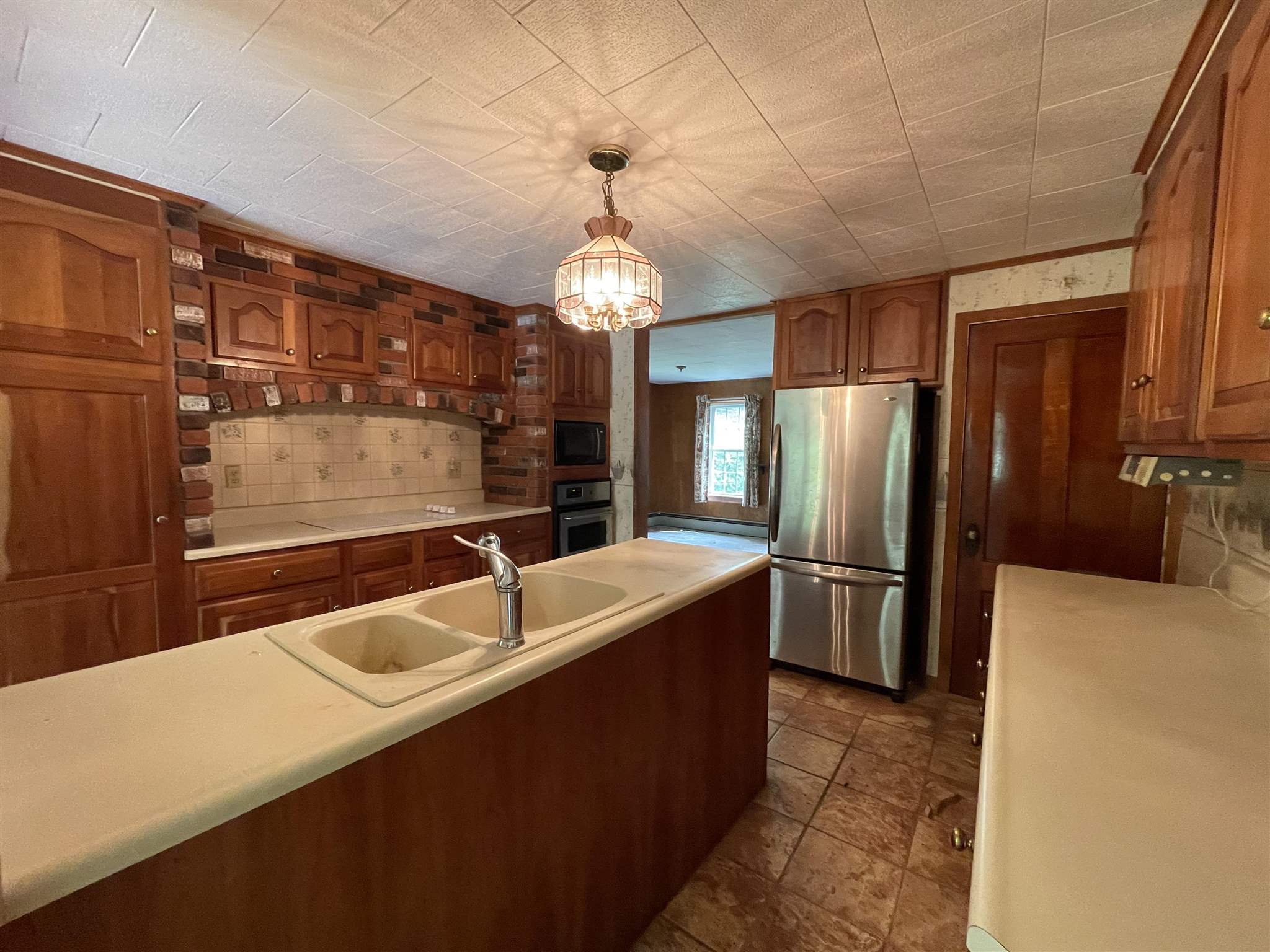 15 Bluff Street Proctor, VT 05765 - Photo 5 of 25