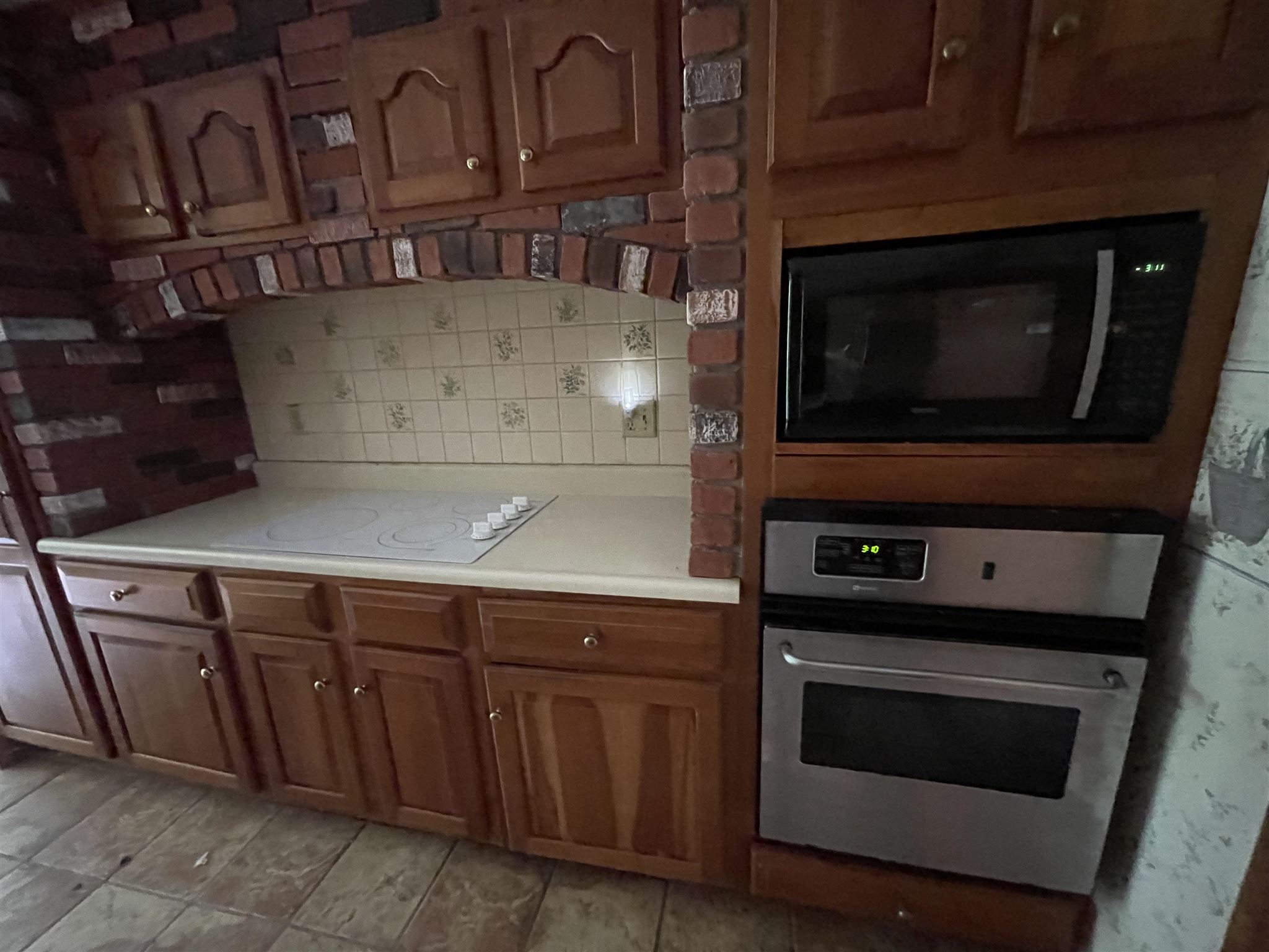 15 Bluff Street Proctor, VT 05765 - Photo 6 of 25