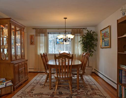 86 Four Winds Road Portland, ME 04102 - Photo 10 of 25 Dining Room.