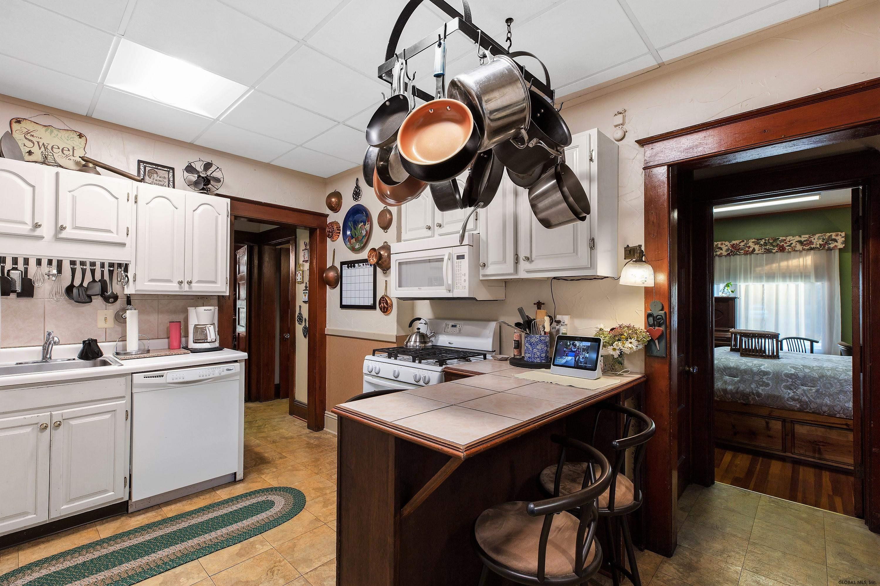 2785 Troy Schenectady Road Niskayuna, NY 12309 - Photo 13 of 46 Photo 13