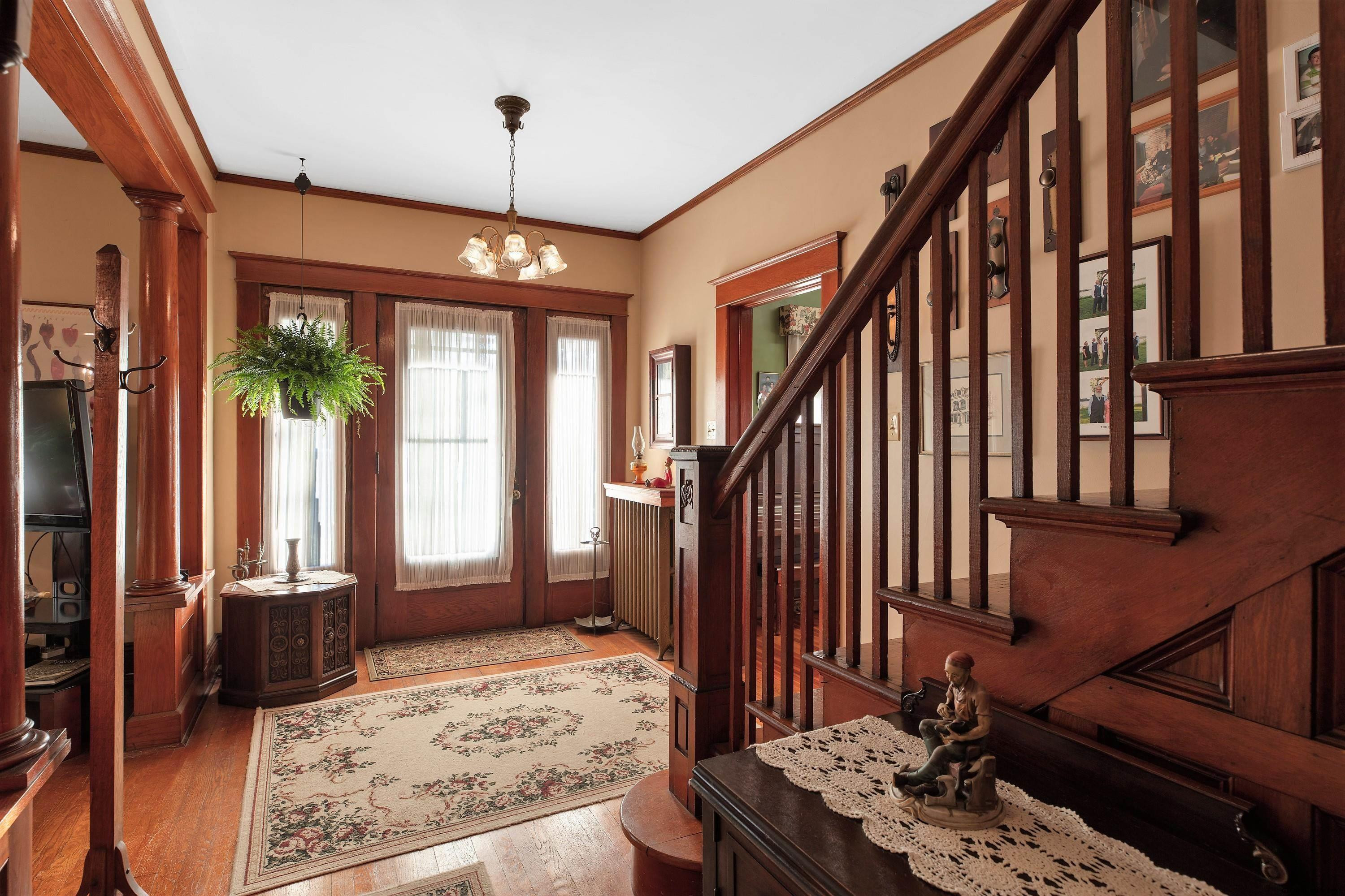 2785 Troy Schenectady Road Niskayuna, NY 12309 - Photo 4 of 46 Photo 4