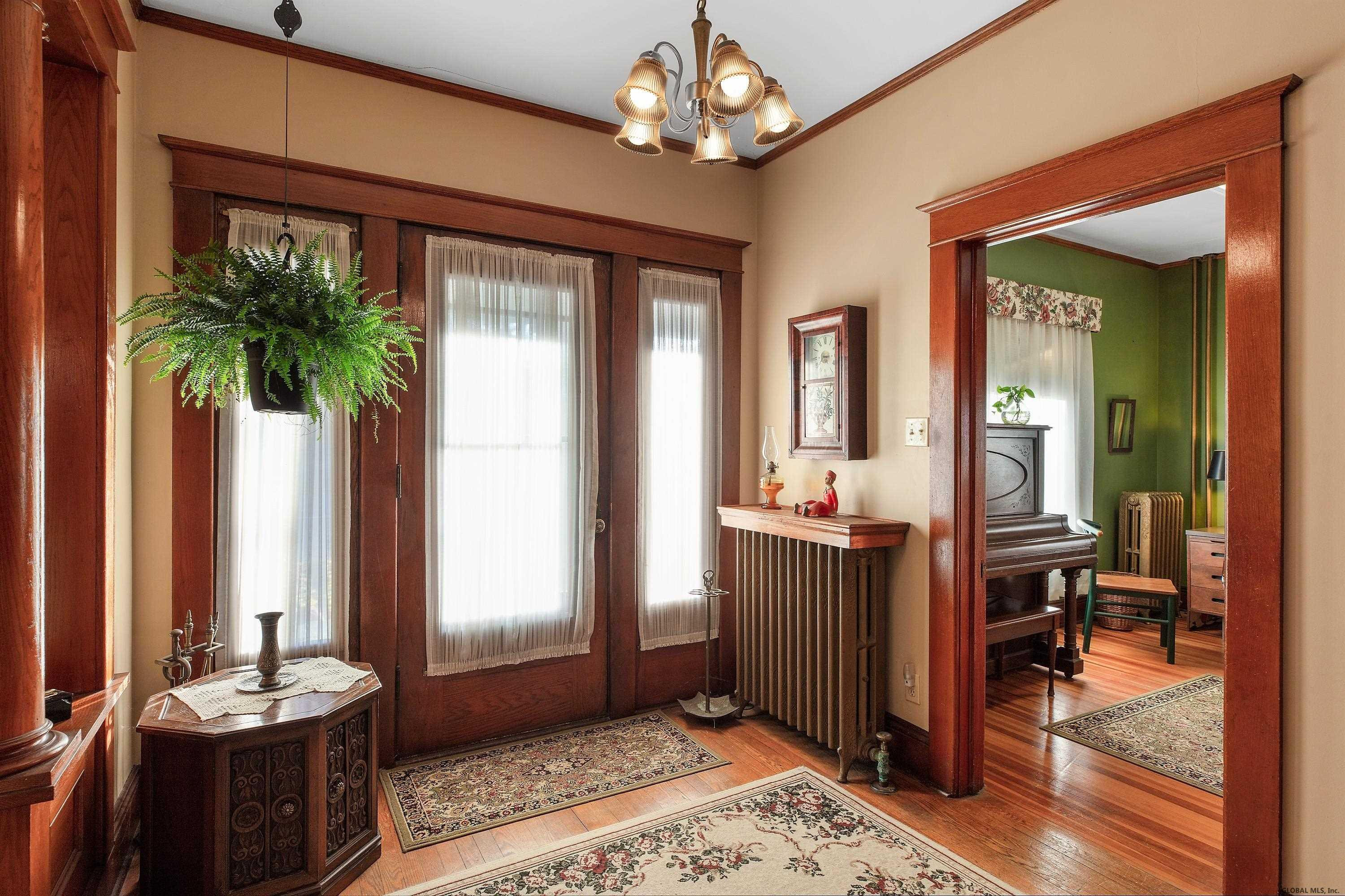 2785 Troy Schenectady Road Niskayuna, NY 12309 - Photo 5 of 46 Photo 5
